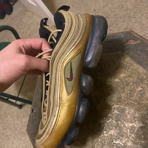 Limited edition Gold Air max 97’s very good condition - Picture 4 of 7